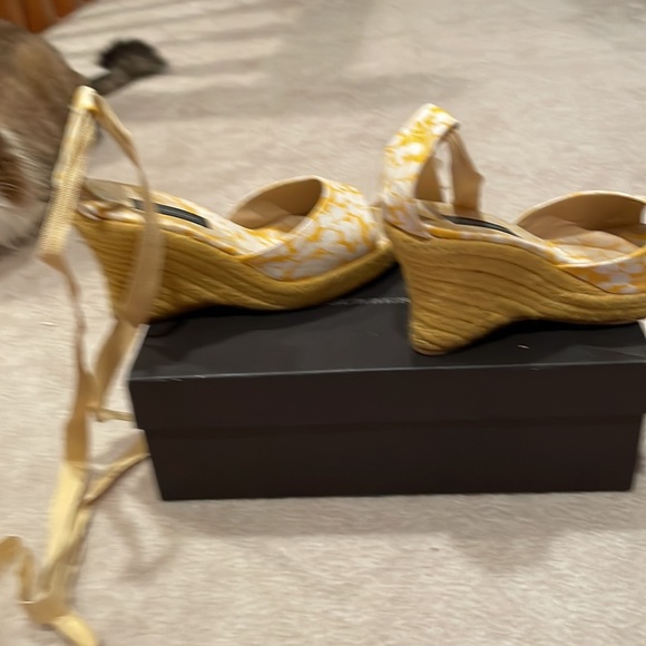 Burberry Lace up Sandals - Picture 3 of 10